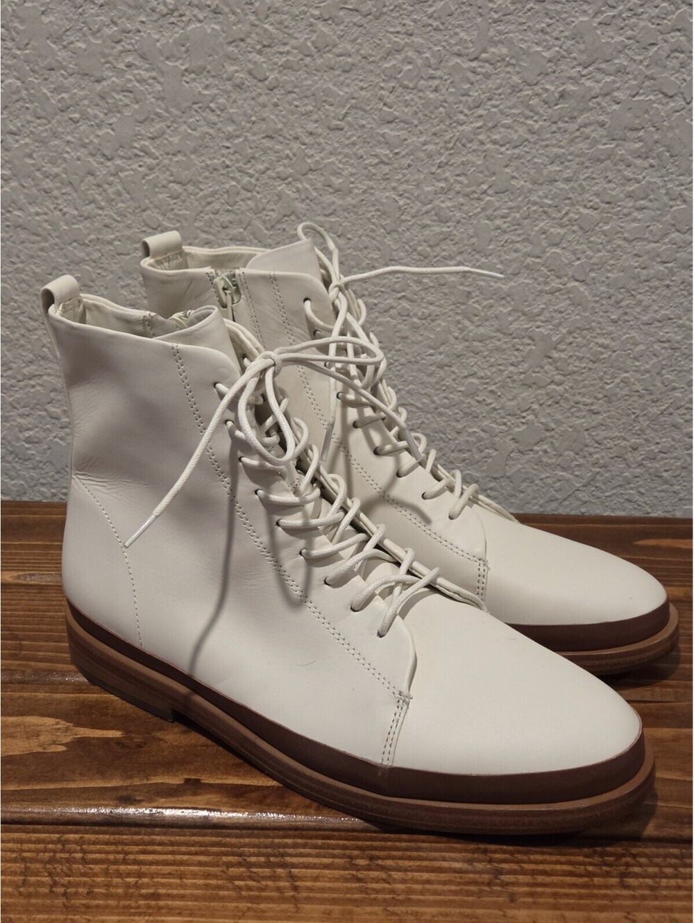 VINCE Cooper Ankle Boots Leather  Zipper/Lace-Up Women'a US 7.5 Milk  ITALY